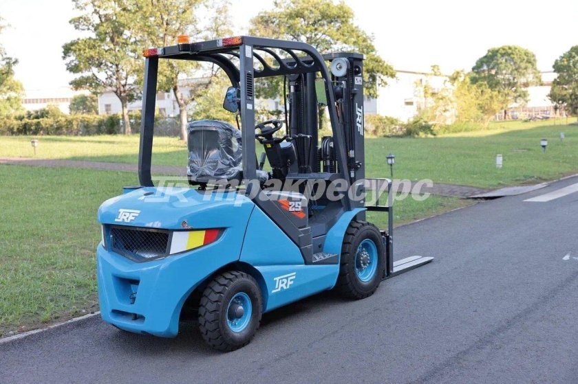 Дизельный вилочный погрузчик TRF d30-3x