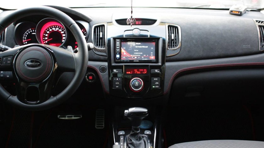 Панель Киа Церато 2