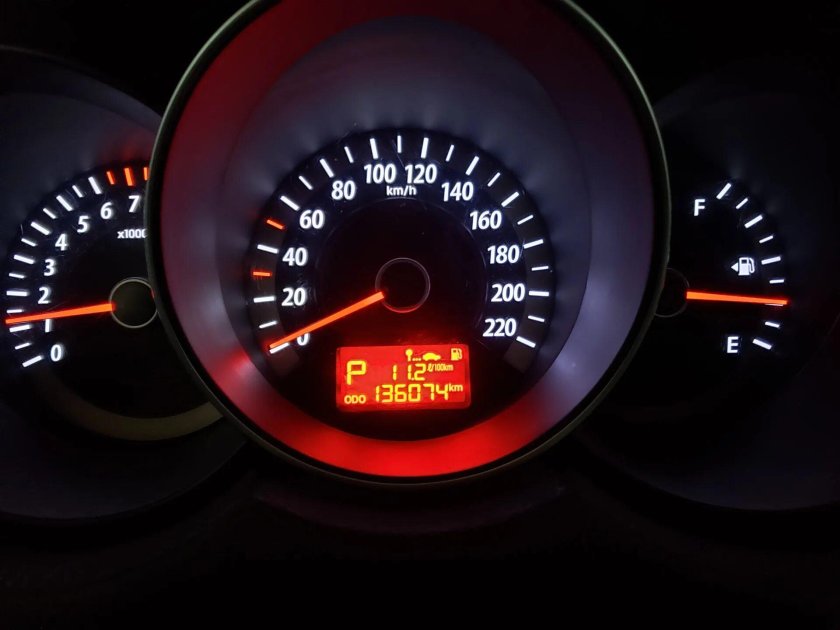 Панель приборов Киа Рио 2 с датчиком температуры