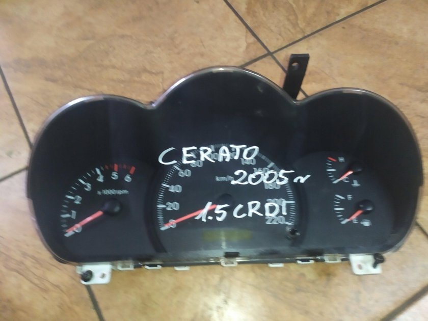 Панель приборов Киа Церато 1 поколения