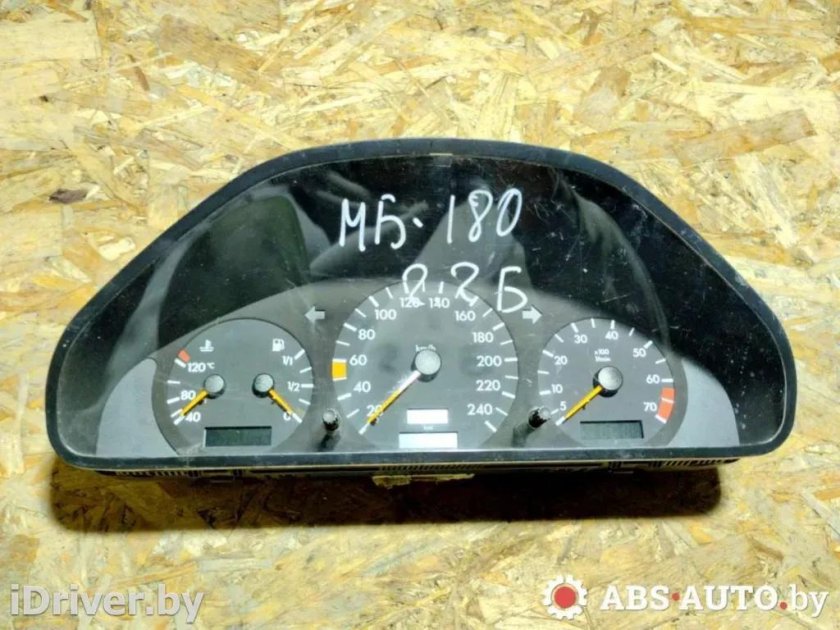 Приборная панель мерседес