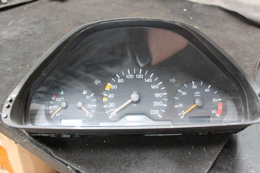 Приборная панель мерседес 210 дизель