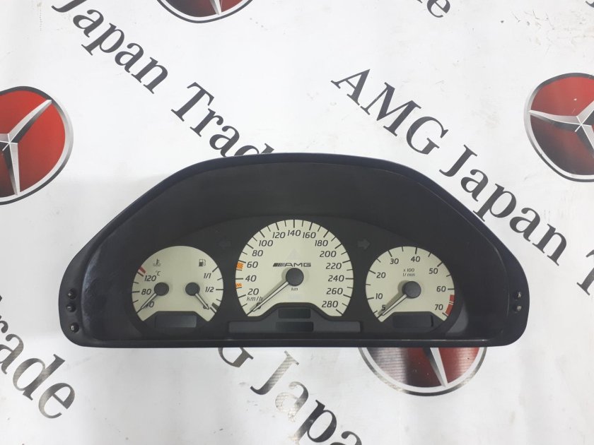 Панель приборов Мерседес w202