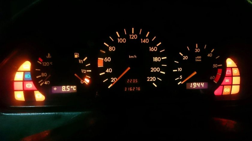 Лампочки в приборную панель Мерседес w202