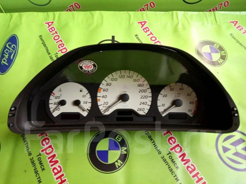 CLK w208 приборная панель