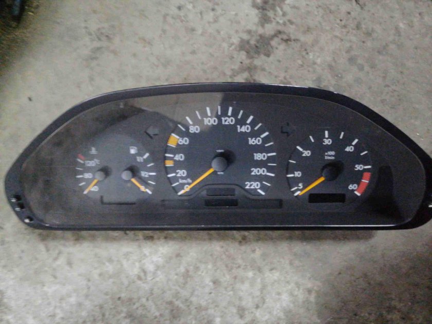 Электронный панель приборов Мерседес w202