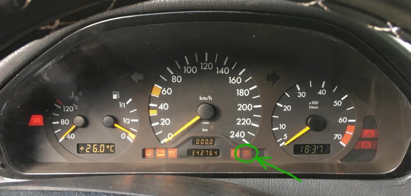 Лампочка чек Мерседес w202