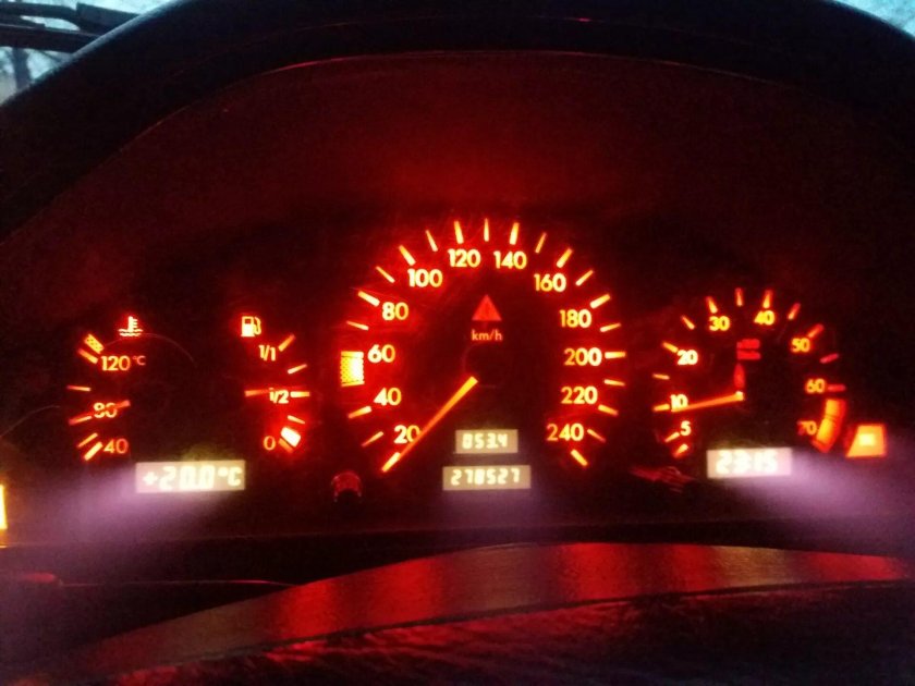 Подсветка приборки Мерседес 202