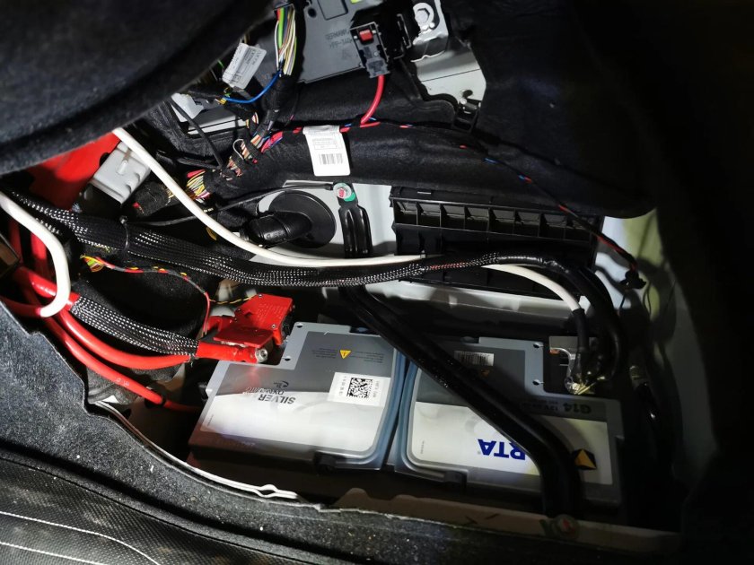 Бмв f30 аккумулятор