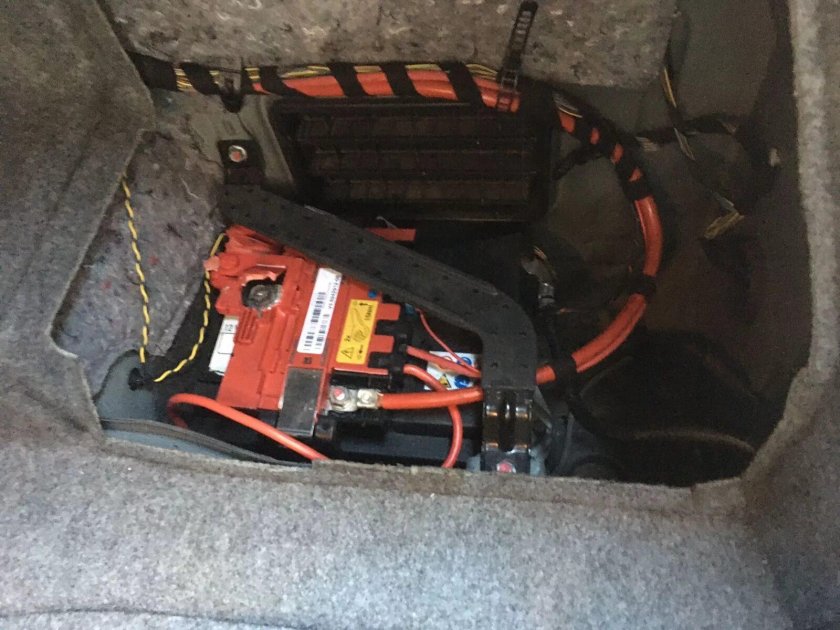 АКБ БМВ 3 е90