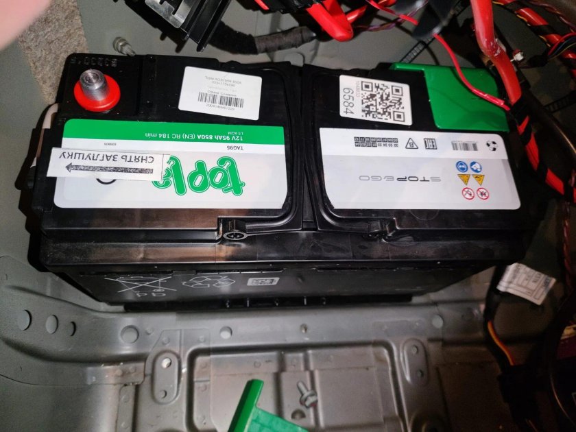 Аккумулятор БМВ АГМ 55а