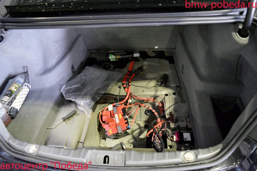 BMW x7 аккумулятор