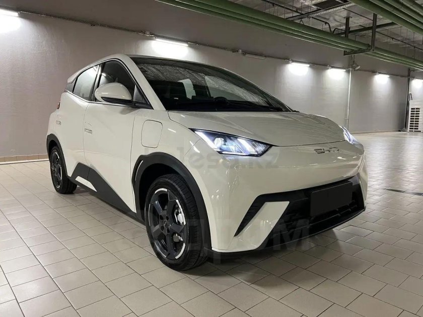 Китайская электромобиль