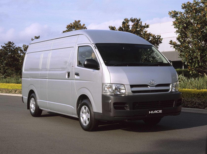 Микроавтобус Toyota Hiace