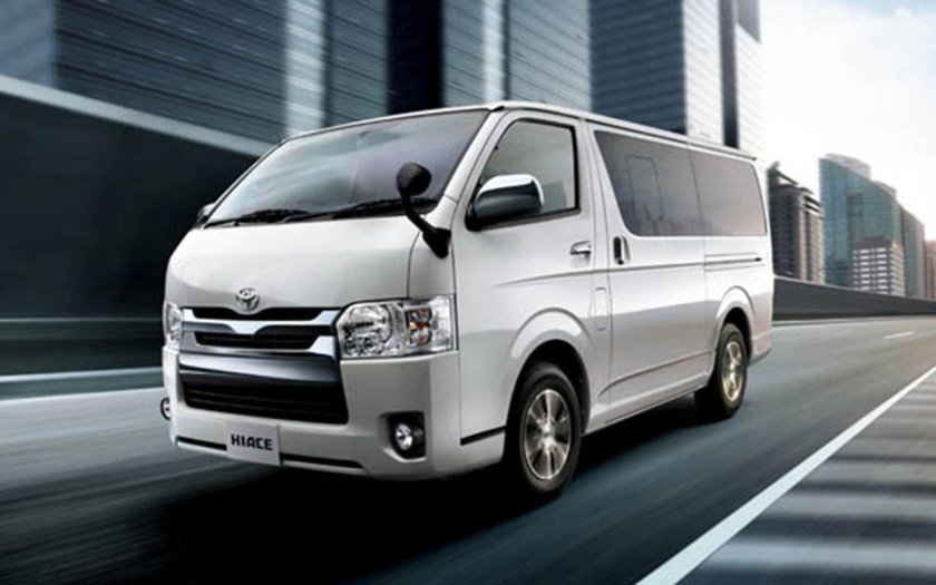 Микроавтобус Toyota Hiace