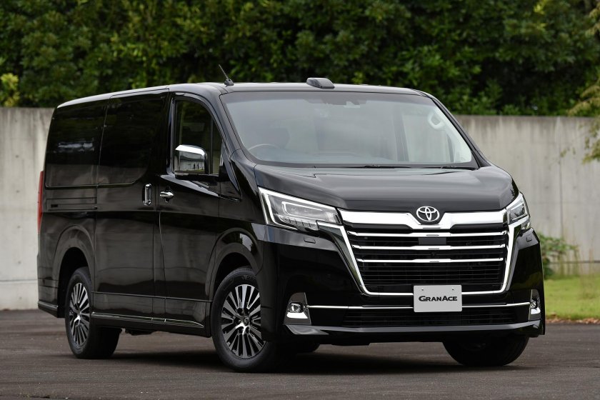 Тойота Гранвия 2020