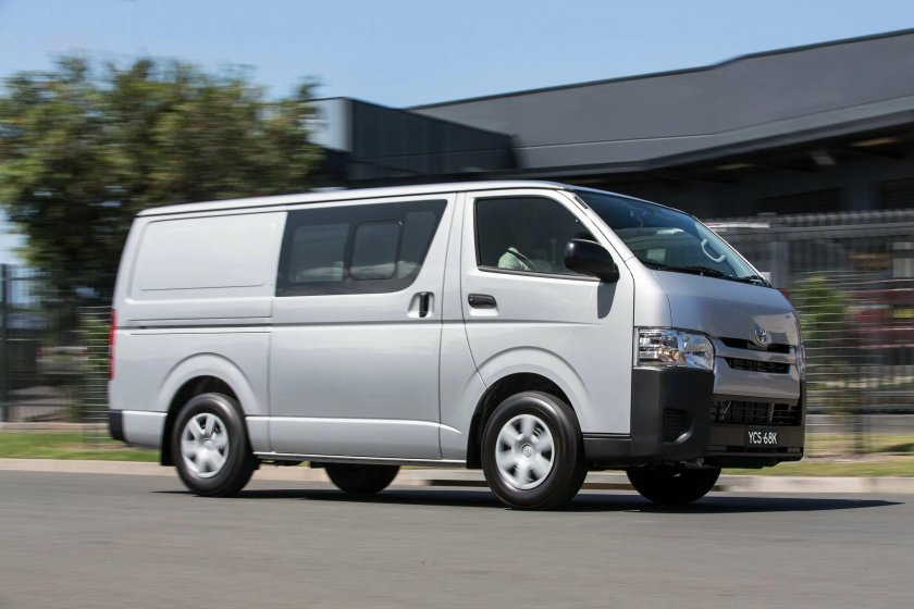 Toyota Hiace 2015