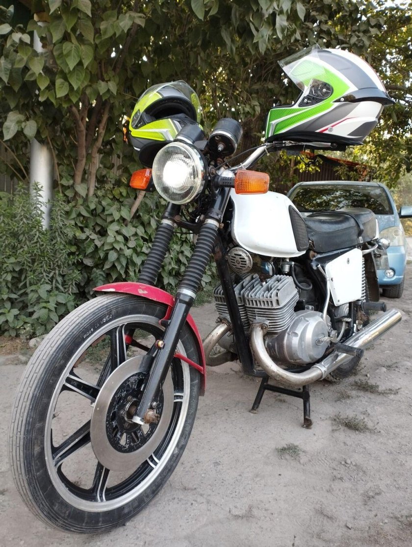 Honda NV 750