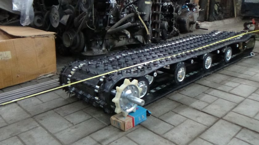 Гусеничный привод снегохода Буран