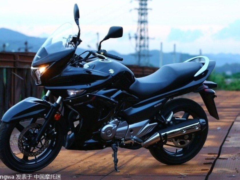 Мотоцикл Сузуки gw250f