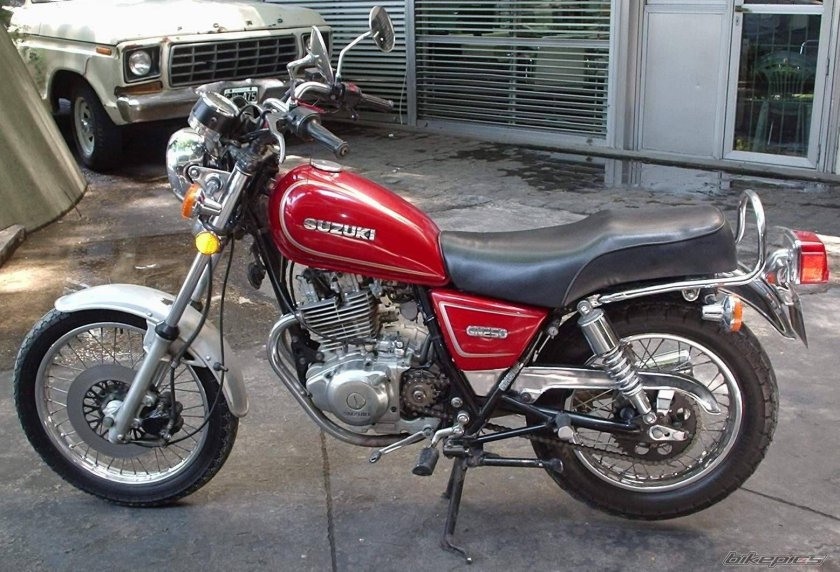 Мотоцикл Сузуки GN 250