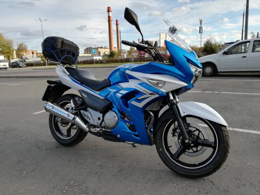 Мотоцикл suzuki