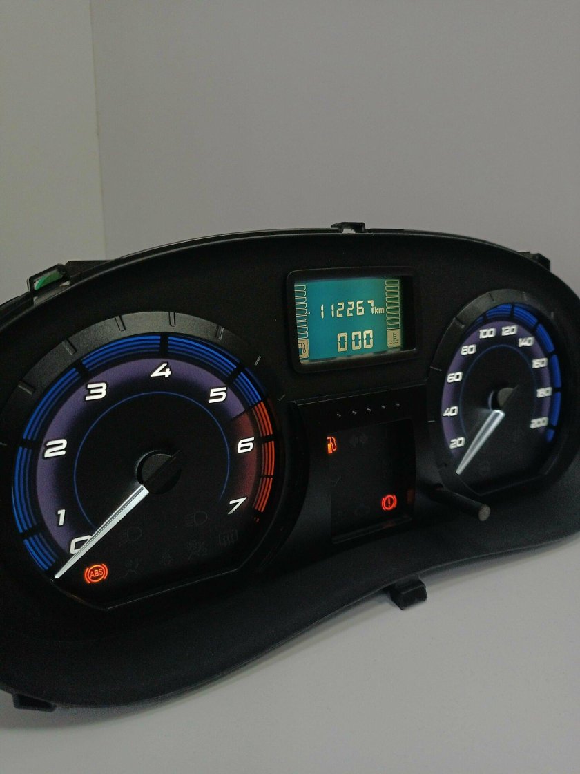 Приборная панель Ларгус