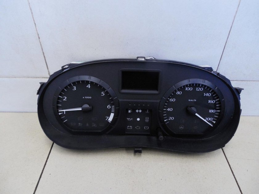 Приборная панель Nissan Almera g15