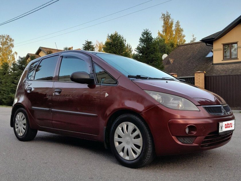 Митсубиси кольт 1.5 2007