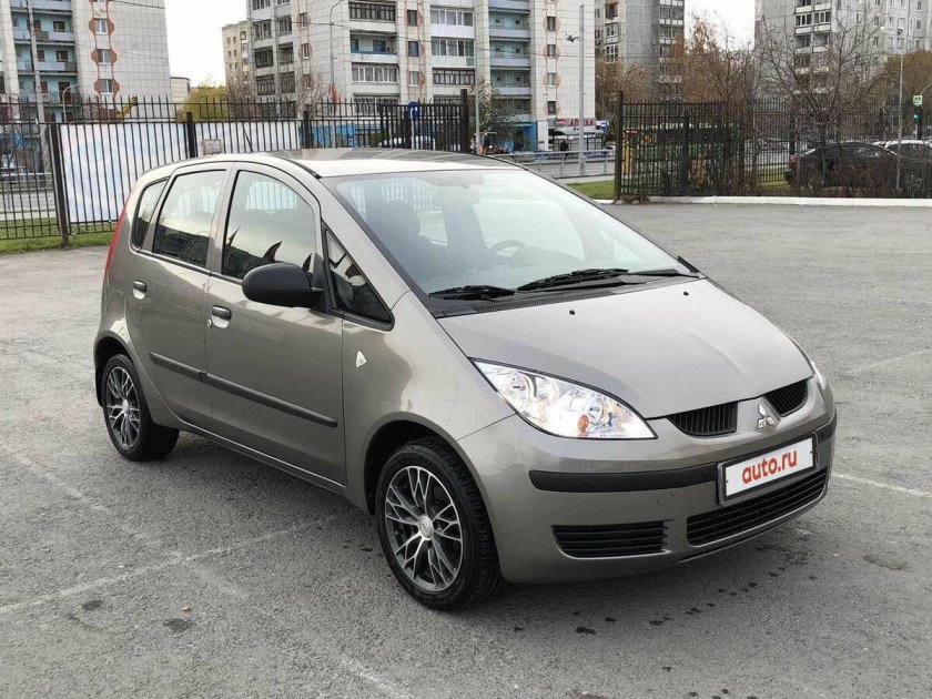 Мицубиси Кольт 2007