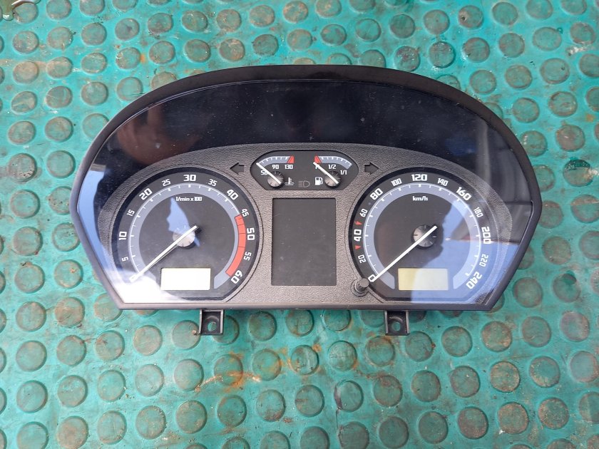 Приборная панель шкода фабия