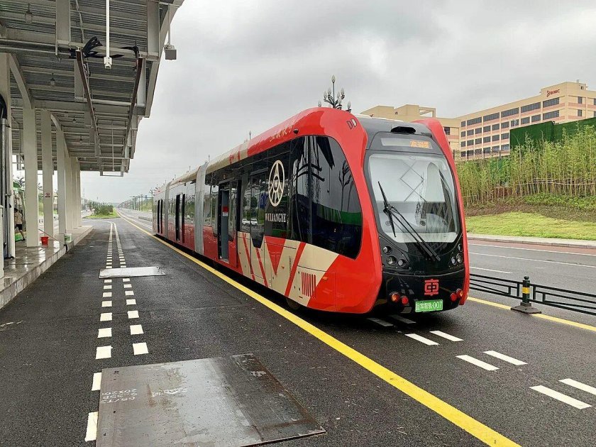 Безрельсовый трамвай в китае