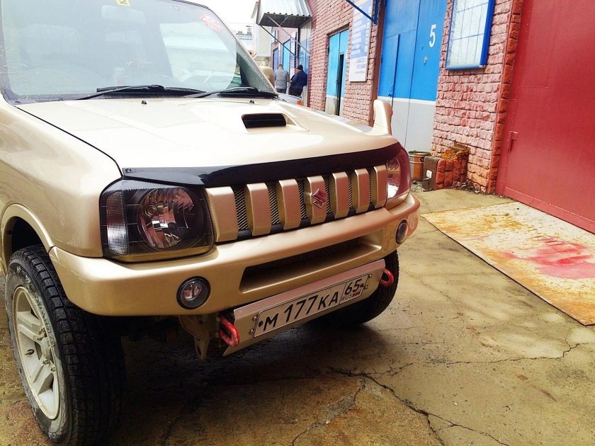 Дефлектор капота Suzuki Jimny