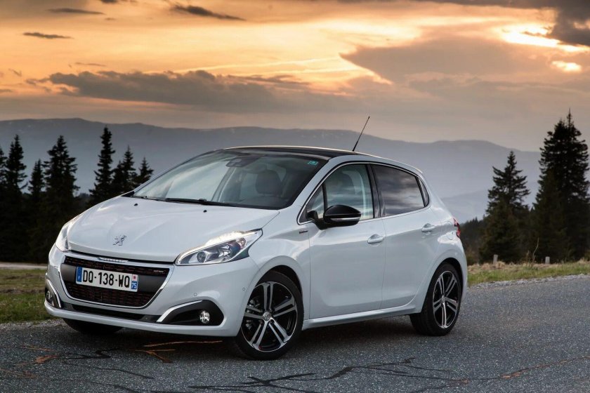 Peugeot 208