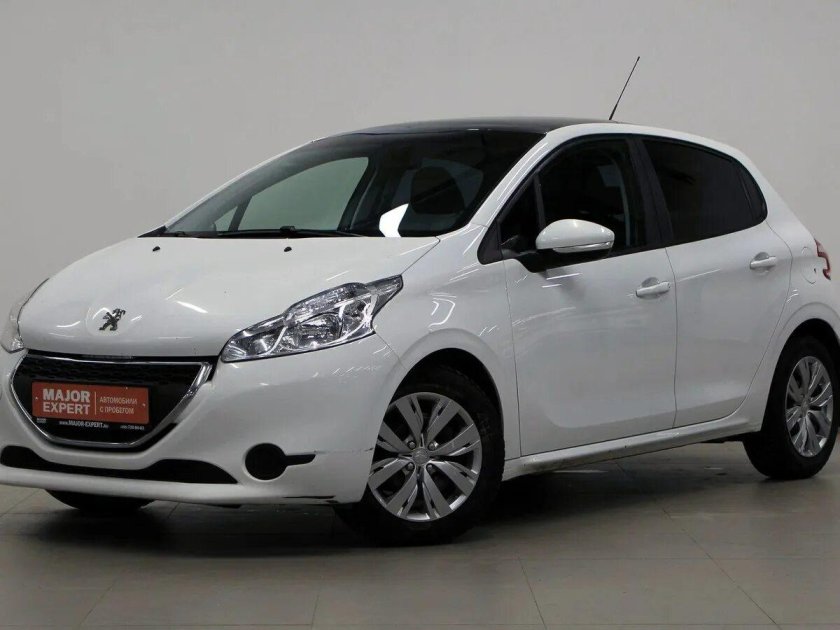 Пежо 208 2013