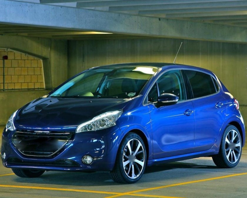 Peugeot 208 2012