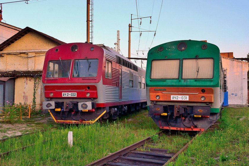 Локомотив поезд