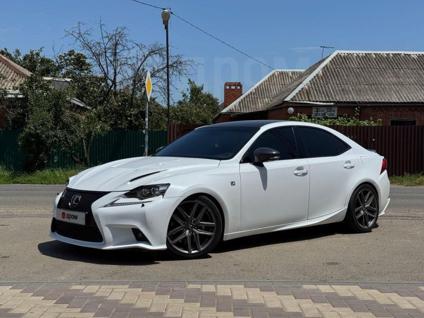 Lexus is 250 2013