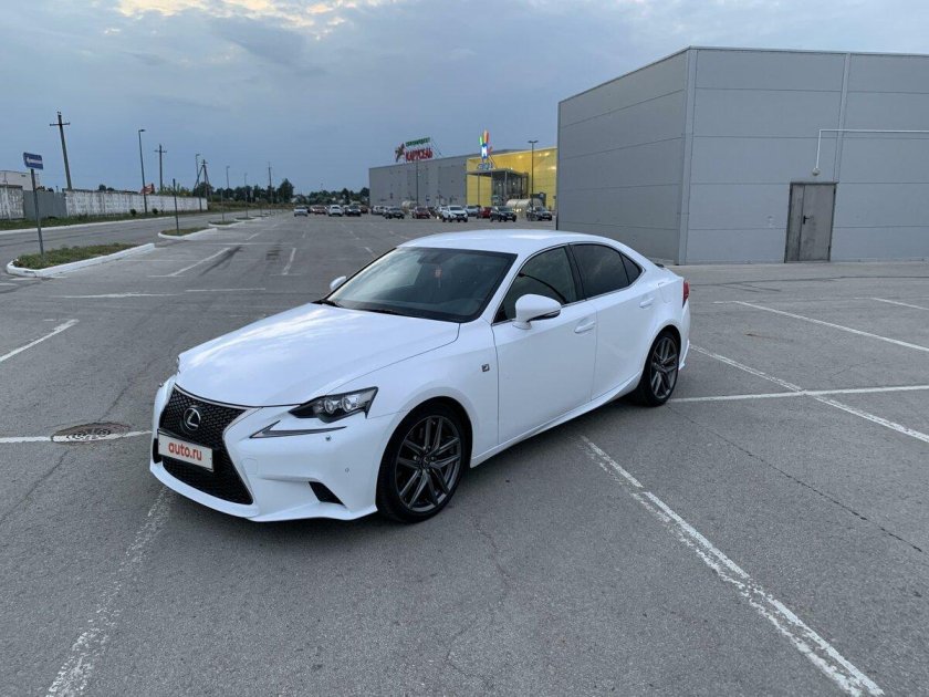 Lexus is 250 2014