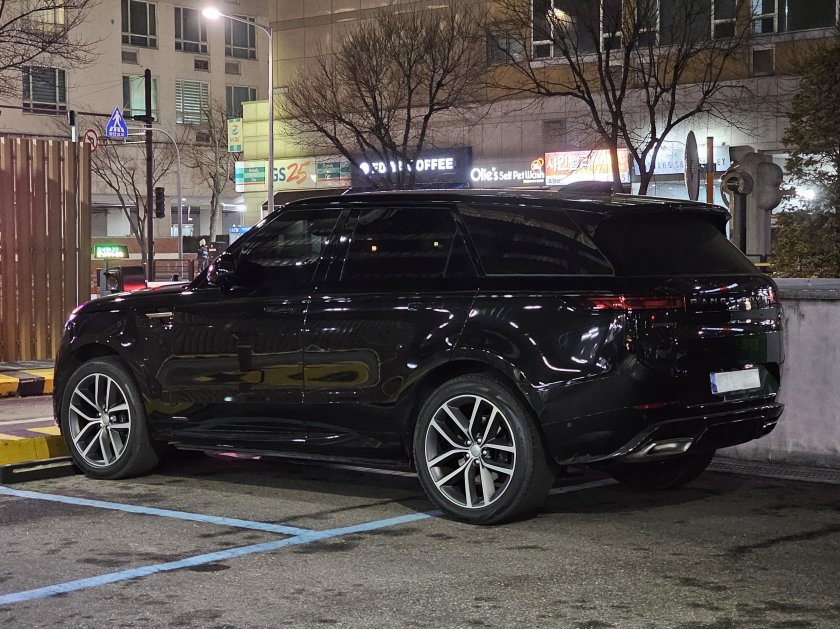 Land rover range sport