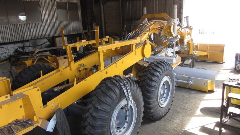 Автогрейдер ДЗ-98 (ДЗ-122)