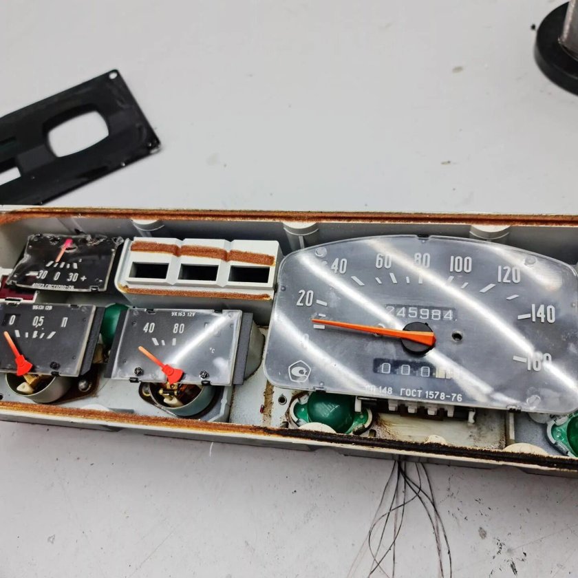 Сигнализатор панели приборов ГАЗ 2410