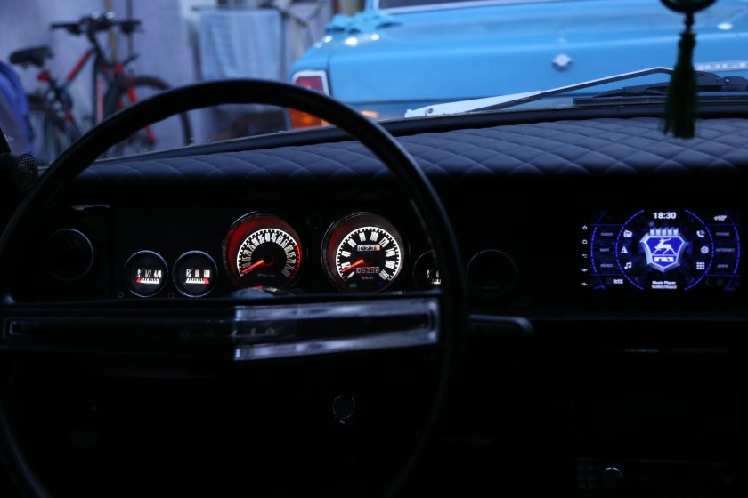 Газ 24 приборная панель