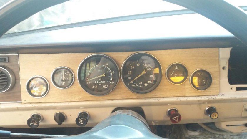 ГАЗ 24 приборная