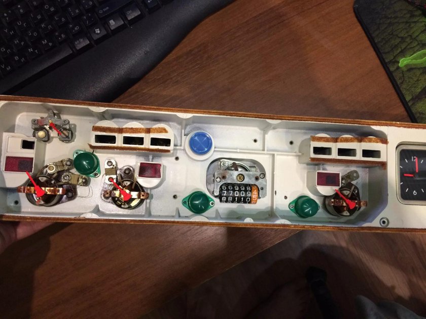 Комбинация приборов ГАЗ 2410