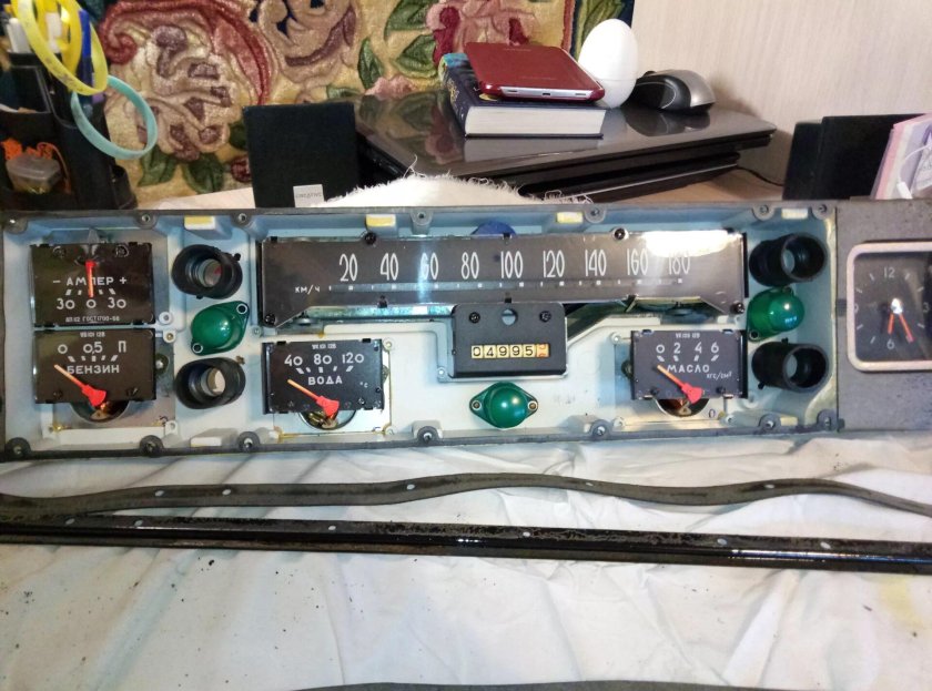 Панель приборов ГАЗ 2401