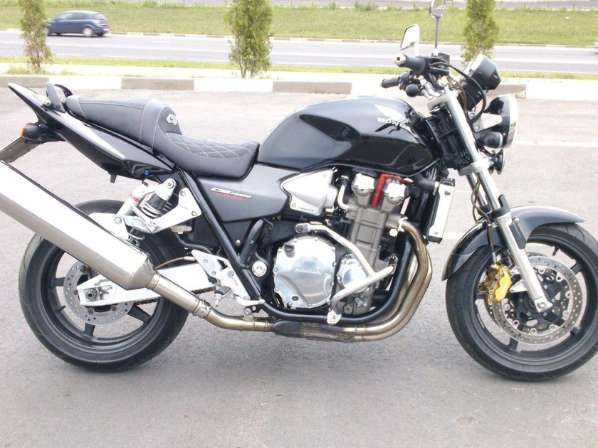 CB 1300 2003