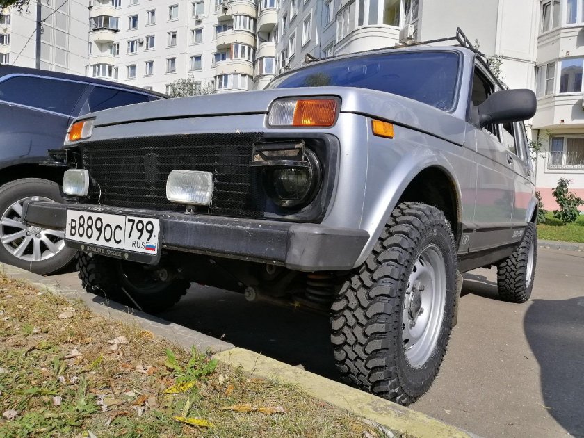 ВАЗ 2131 на колесах