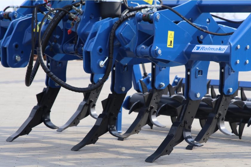 Зуб глубокорыхлителя