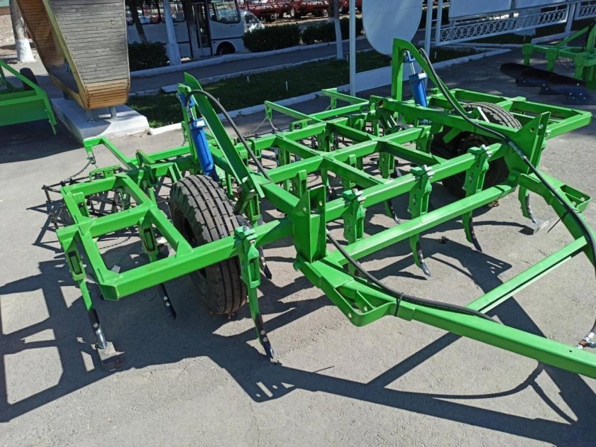 Чизель-культиватор чку-4
